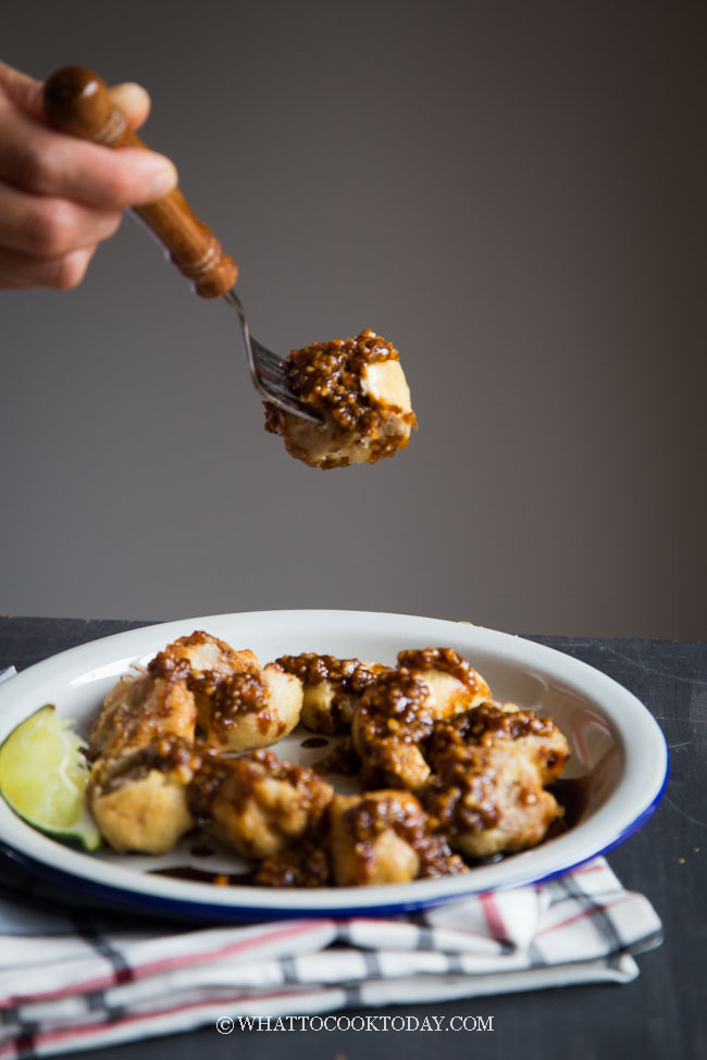 Batagor (Fried Dumplings with Peanut Sauce)