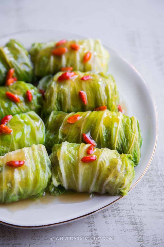 Chinese Steamed Stuffed Cabbage Rolls