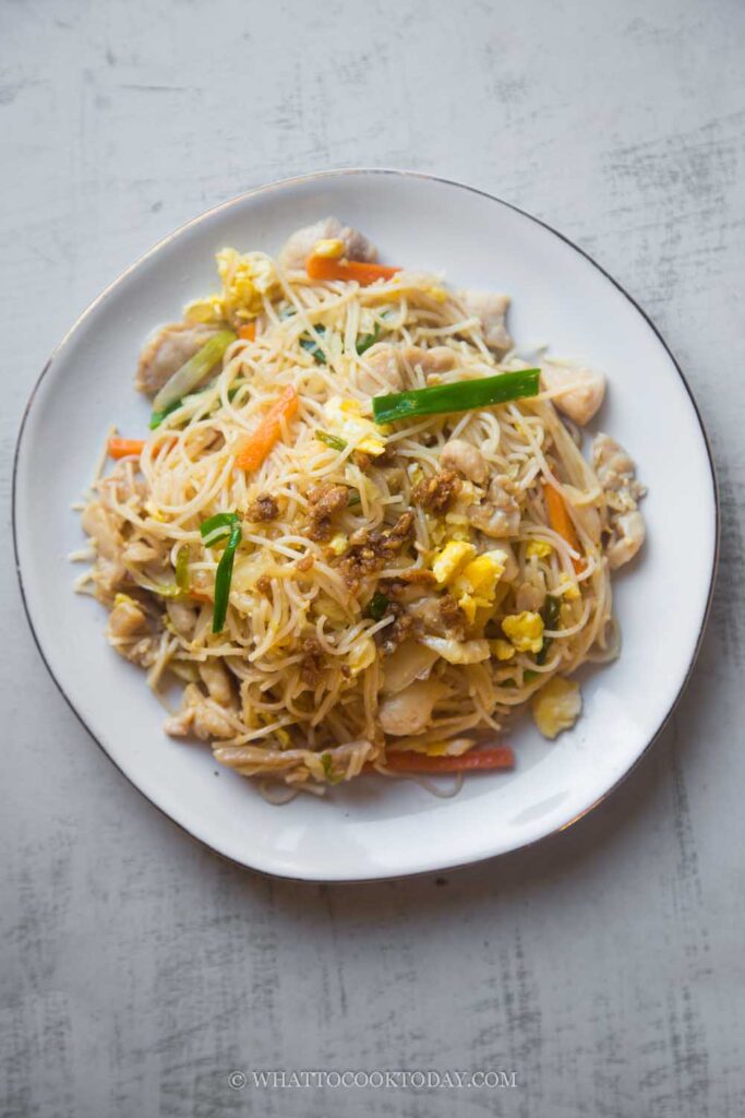 Fried Rice Vermicelli Noodles with Salted Fish (Kiam Hu Bee Hoon)