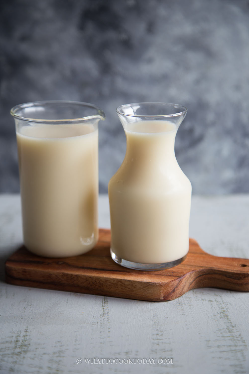 Easy Creamy Homemade Chinese Soy Milk (Instant Pot)